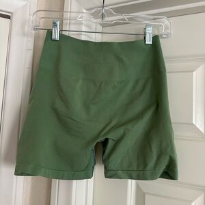 Alphalete Amplify 4.5” Shorts - Jade